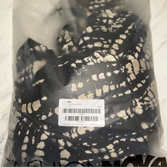 Fashion Nova When in Barbados Maxi Dress NWT 🖤 - Picture 4 of 4